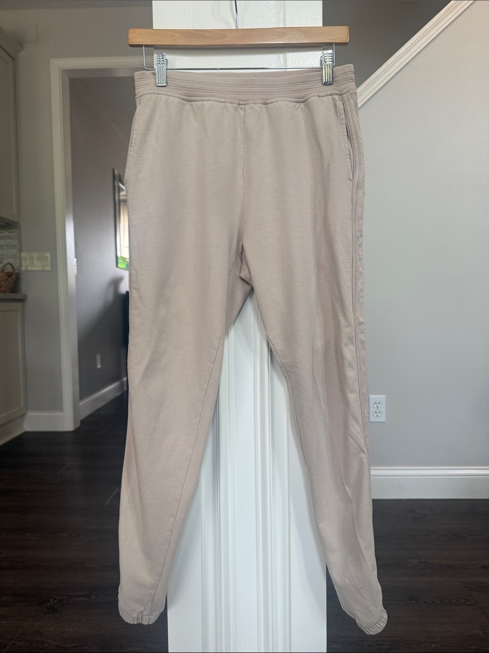 Aerie sunwashed desert jogger sweatpants
XS - Picture 2 of 6